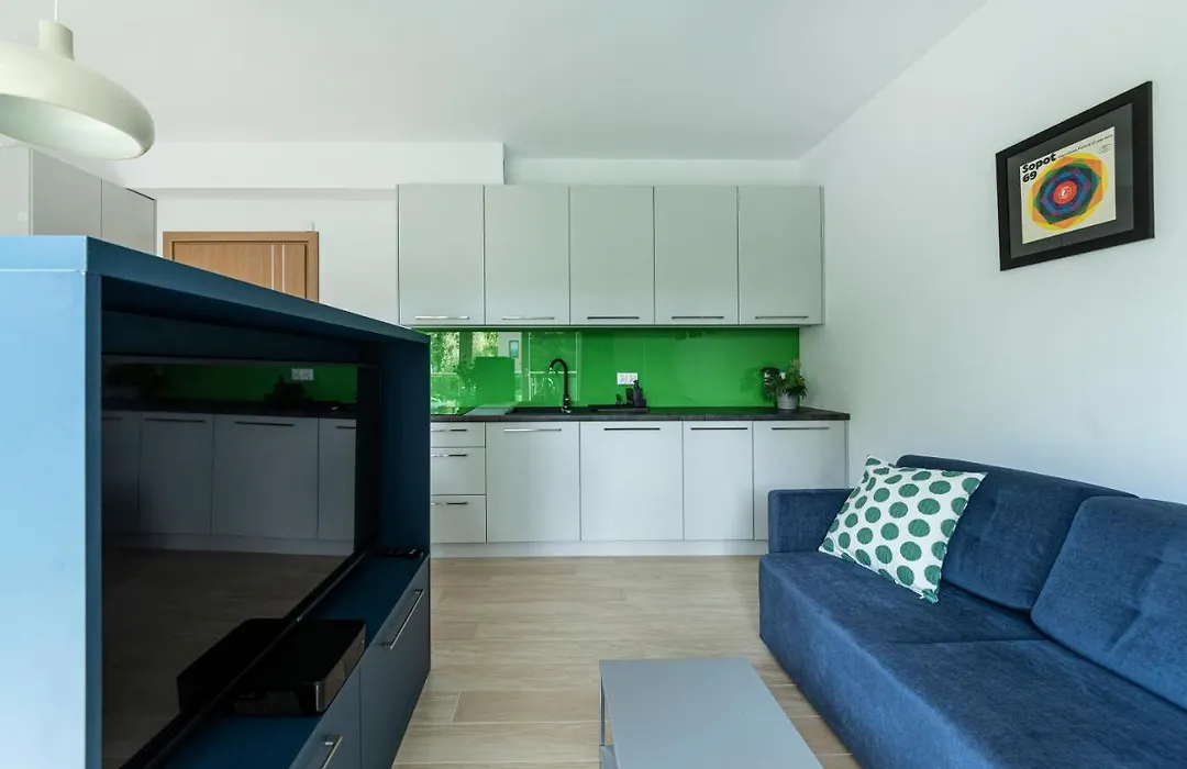 Lion Apartments - Chopina 29 With Parking 5 Min From The Beach And Center-1